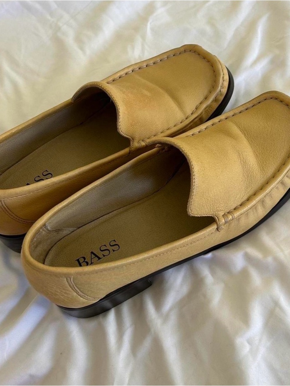 Bass Butter Yellow Leather Square Rounded Toe Loafers